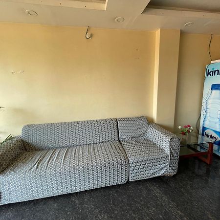 Hotel AAVAASS Puri Buitenkant foto