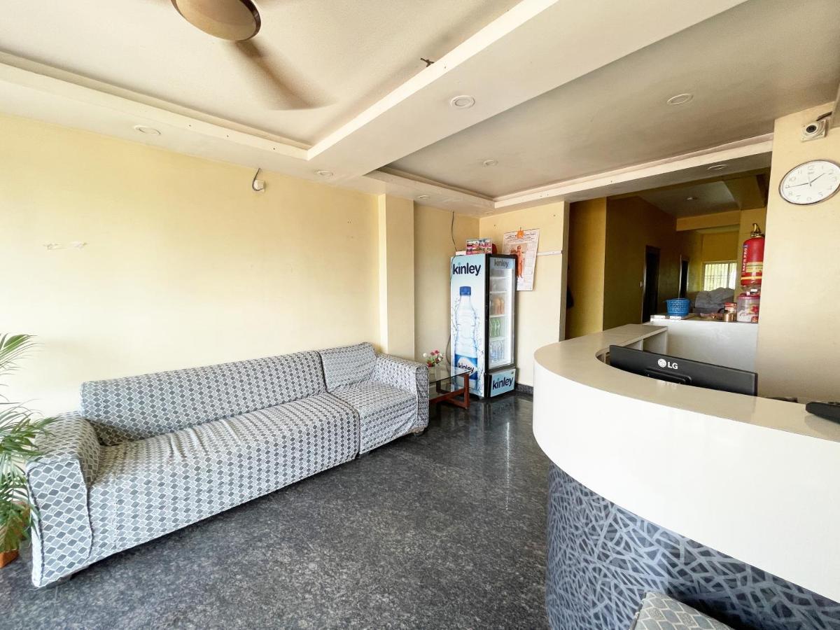 Hotel AAVAASS Puri Buitenkant foto